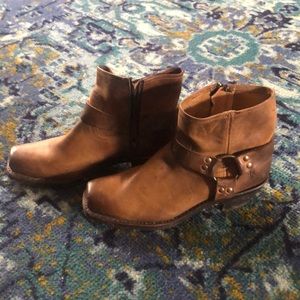 Brown Frye harness motorcycle booties - like new!